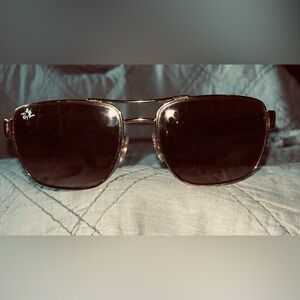 Womens Ray-Ban sunglasses. Can also be unisex.